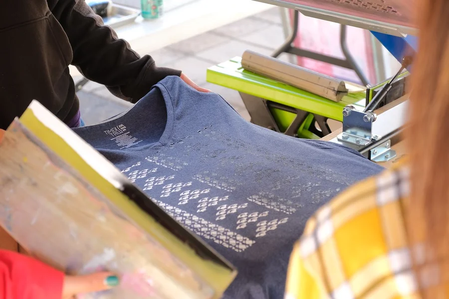 remove screen printing from clothes