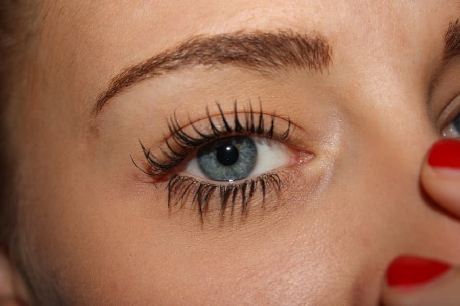 How to Create Natural Looking Lash Extensions for Your Clients