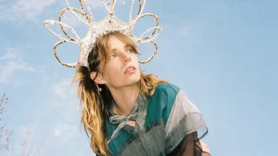 Maya Hawke’s Latest EP ‘Clipped Wings’ Arrives Oct 4